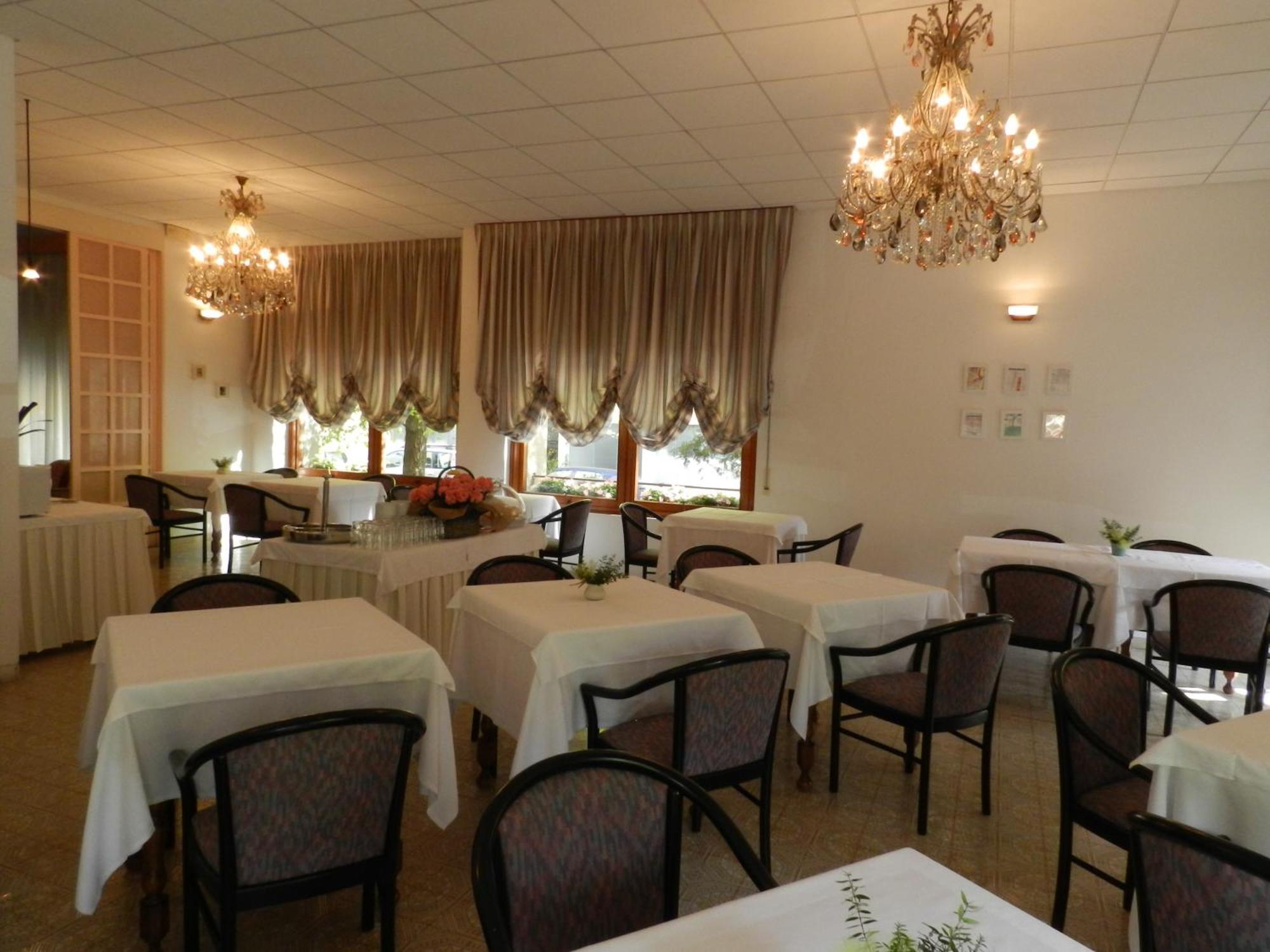 Park Hotel Albisola Superiore Kültér fotó