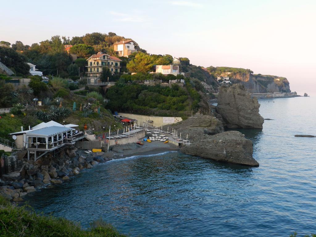 Park Hotel Albisola Superiore Kültér fotó